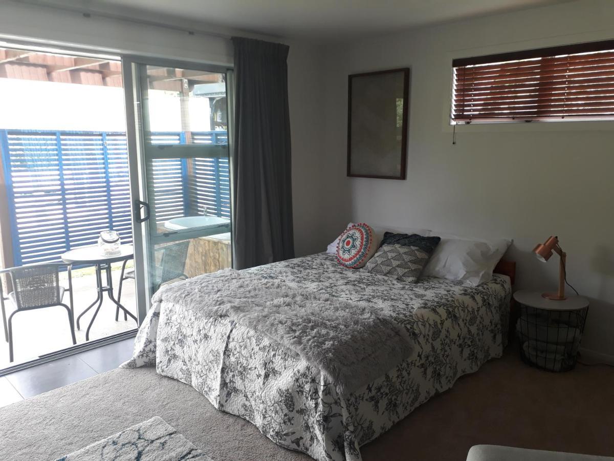 אוטורוהנגה The End Lounge B&B מראה חיצוני תמונה