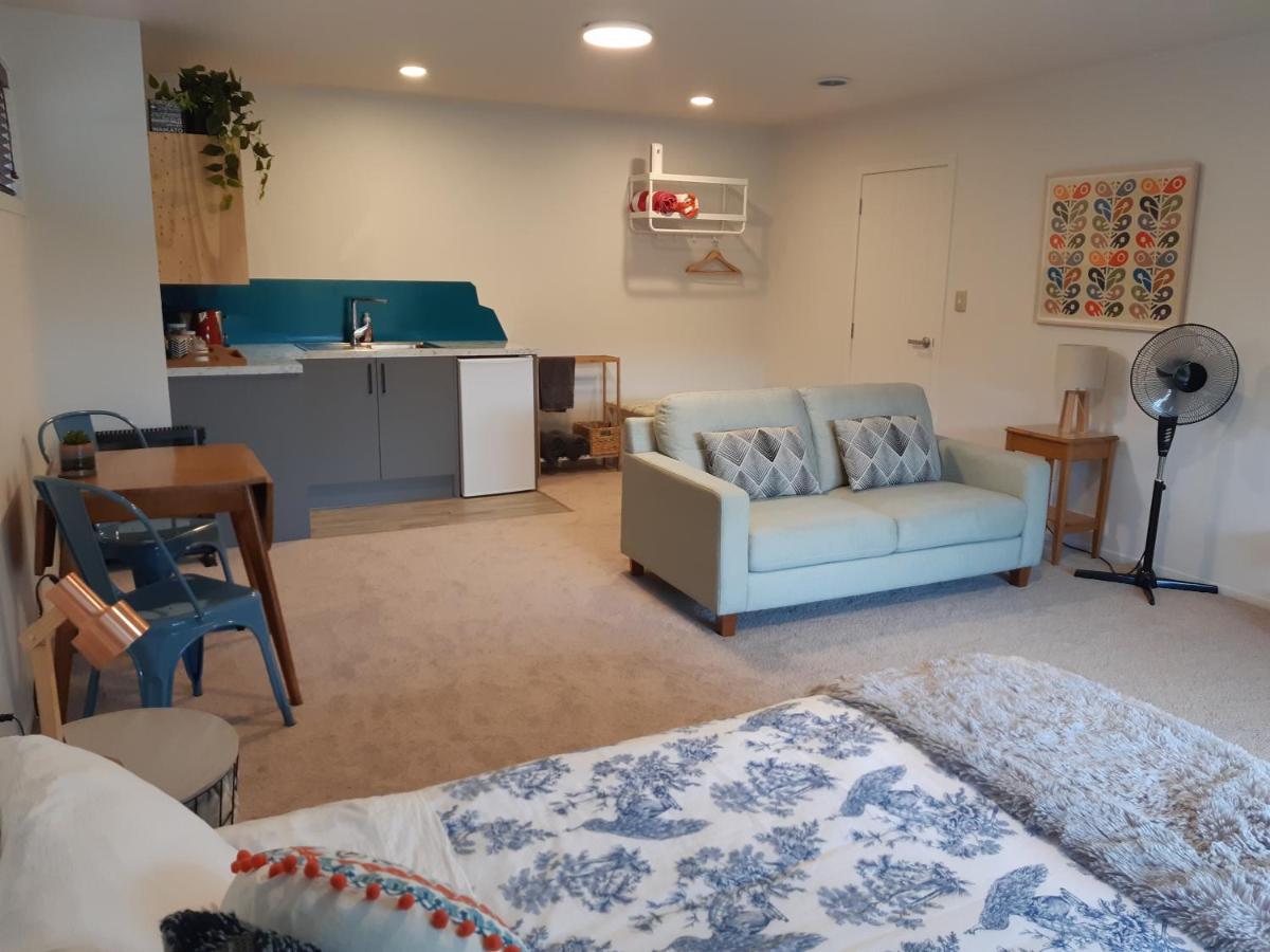 אוטורוהנגה The End Lounge B&B מראה חיצוני תמונה